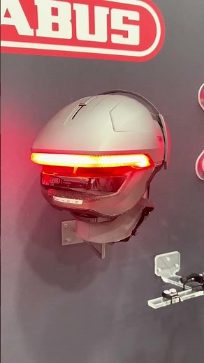 Nous avons pu découvrir le nouveau casque vélo Abus HYP-E. Un modèle bourré de fonctionnalités !