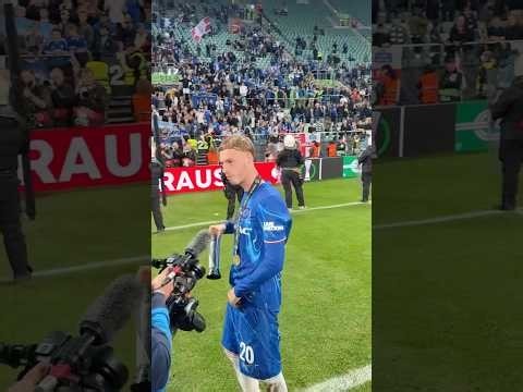 Cole Palmer’s trophy reveal 🤣