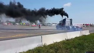 Sick donuts! Can you do this with your ride? | Legendary Big Rigs