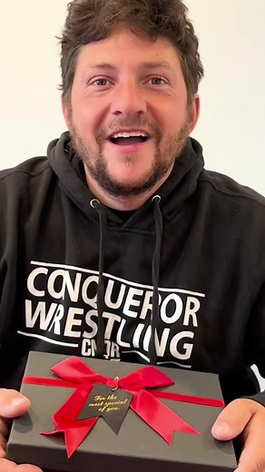 Unforgettable Gift Ideas: Fun Aprons for Men & Women on Special Occasions....#FunAprons #ValentinesGiftIdeas #FathersDayGifts #BirthdayGifts #ChristmasGifts #CookingWithHumor #GiftsForCooks #UniqueGiftIdeas #KitchenFashion #trendyaprons | Run Run Deals | Facebook