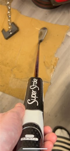 This is the first club I’m trying this super stroke 5.0 grip on . Having a thicker grip on a wedge and a flat front can help you to remove too much wrist movement while chipping and can help to get the thumbs on the front of the grip . This is illegal to use in competition but it makes for a good practice aid . . . . . . . #golf #golfputt #golfputter #golfputting #golfputtingpractice #golfputtingtips #putt #pütt #putting #puttin #puttingdrills #puttingdrill #puttingtips #puttingtip #puttingstrok