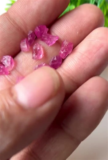 20 Pieces Raw Pink Tourmaline Gemstone: Natural Rough Crystals for Jewelry Making (5-7mm)
