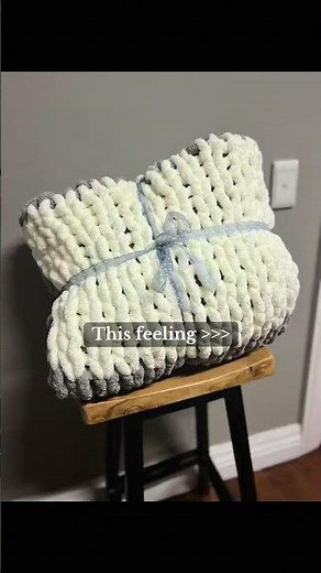 Chunky Knit Blankets #handmade #homedecor #handknit #chunkyblanket #handmade # #diy