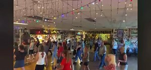 We’re back! It was great to have everyone back together again 🎄⭐️❣️ Just in time for Christmas. There was such a buzz at class last night. Thanks to everyone who joined our live class from The Barn. We only have one more week of classes until we finish up for 2020 😢 (Final class Saturday 19th December). Bring on 2021! Stay healthy, stay safe and keep dancin’. #givetheworldareasontolinedance | Maddison Glover Line Dance