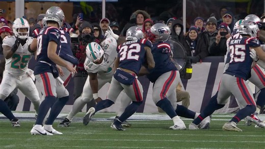 TreVeyon Henderson glides into the end zone for six