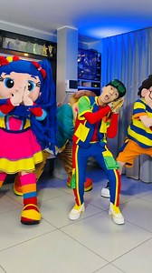 Baile de Aram sam sam de Luli Pampín 🚀🫶🏻 baila Emma, Manu, Edson y Edy #aramsamsam #niños #tiktokkids #showinfantil #paratii #fyp #cumpleaños #mama #entretenimiento #tiktokdivertido #diversion #elmejorshowinfantil #alegria #celebracion | Sueña y Desea Producciones