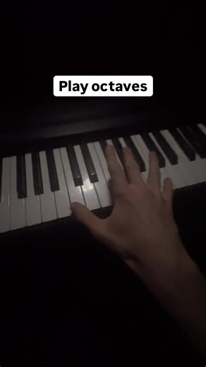 Play octaves with this easy trick on piano #piano #pianolesson #pianotutorial #fyp