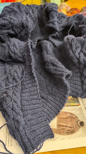 Hate counting stitches? .... so don't bother🤷🏼‍♀️🧶 | Sitting Knitting