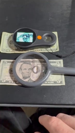 🔍 This miniature microscope can take clear close-up photos. You can use this microscope in real time on the screen to get a clear image. Compared with other pocket microscopes, the easy-to-share screen greatly enhances the fun of exploring nature. 😍 | Enthusiastiu