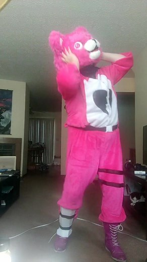 this video is actually cursed ☠️ #spookychallenge #spookyscaryskeletons #halloween #fortnite #spookyseason #cosplay #waitaminute