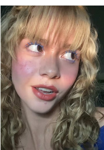 Exploring Eslabon Armado's Music Style and Influence