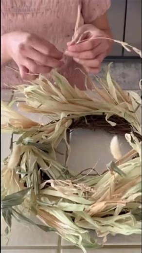 Cute Fall diy decor, fun and easy, very budget friendly #falldecor #fall2025 #falldecorelegance #diy