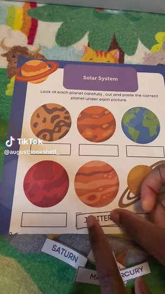 Heres one of the cut & paste worksheets in our Into Space activity book. Which will be available on our website this Friday. Click the notification bell on our instagram page to stay updated 🚀 #solarsysyem #planets #learningaboutplanets #learning #learningmadefun #activitybook #activitiesforkids #activitiesathome #childrensactivitybook #cutandpaste #shopsmall #smallbusiness