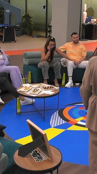 Josline's surprise from her mum and niece ❤️ #BigBrotherMalta #HeIsWatching 📺 Daily episode at 20:45 on TVM 📺 Live show every Sunday at 21:15 on TVM 💻 Stream on tvmi.mt/bigbrother 🎥 24/7 coverage on GO Plus Channel 247