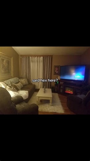 Відео користувача черешня (@kilax1_) на тему «Hex Bug»