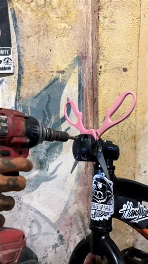 Experiment!! Modifying a Bicycle with Kitchen Scissors Handlebars