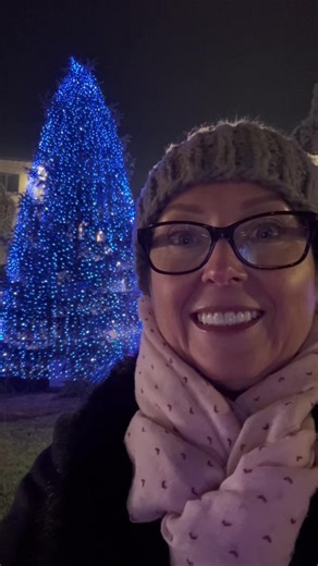 So many trees to enjoy during my trip to Italy! #solotravel #italy🇮🇹 #christmasinitaly