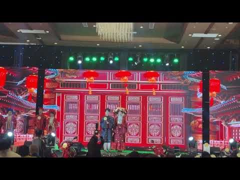 Traditional custom show