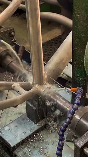 Bicycle Frame Bottom Bracket Turning and Threading