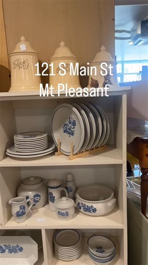 Pfaltzgraff Collection!! #antiquetreasurehunt #vintagestyle #vintagevibes #antiques #pfaltzgraff | Angelas Attic