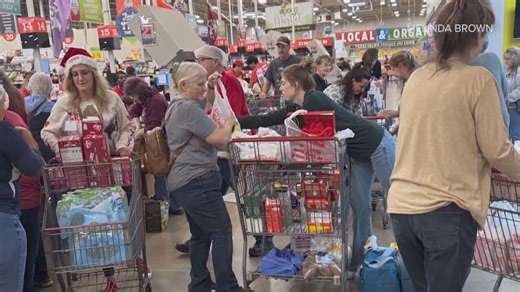 Christmas surprise: H-E-B gives free groceries after system glitch shuts down registers