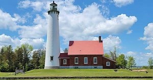 Volunteer keepers wanted at the Tawas Point Lighthouse