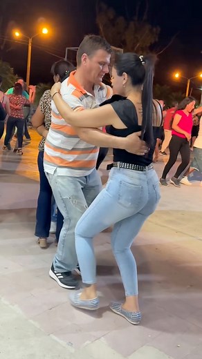 Así se #baila #cumbias #romanticas #mexicanas #sonideras #reelsfypシ | Sonido Norte Producciones