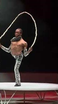 Contortion performer amazes crowd with flexibility routine in Ulaanbaatar, Mongolia
