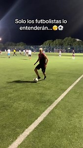 13K views · 44K reactions | Solo los futbolistas lo entenderían..‍⚽️ #virallll #futbol #colombia️ #valledupar #fly #barranquilla #cali #equipo #viralvideos #viralreels | Carlos Castro | Facebook