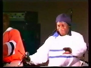 Prestation de Zélé le bombardier et de Richard Amougou le 10 juin 2000 (Nkul Nnam production 2000)