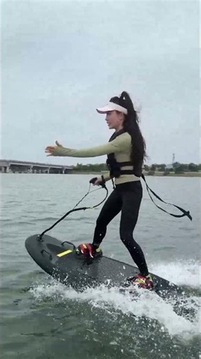 Electric Surfboard for Beginners: Easy to Learn, Fun from the First Ride