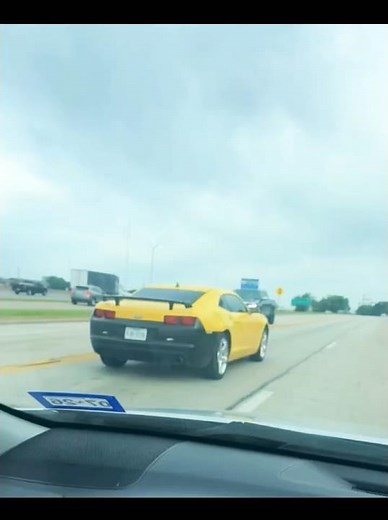 5th Gen Chevrolet Camaro in Yellow: The Real Bumblebee on the Street? 🐝🚗 🧐