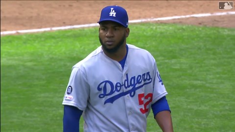 Belly robs Yeli, hits go-ahead HR