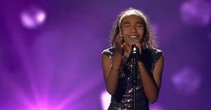 Little Girl Sings 'I Will Always Love You' By Whitney Houston In The Voice Kids