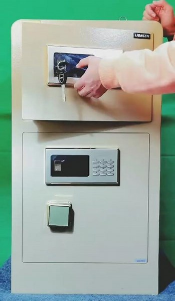 Safe Multiple Unlocking Method