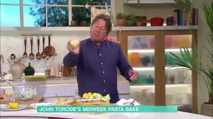 Holly gets a pasta bake to take home, Phil gets... some salad dressing. But this isn't just any salad dressing, it's John Torode's favourite - and it'll take your boring old lettuce to another level! Here's the recipe 😋👉 https://thismorningitv.page.link/HsaLg74YtB7vKfkk8 | This Morning