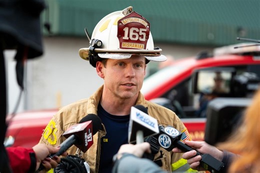 Mishawaka Fire Department responds to large commercial building fire
