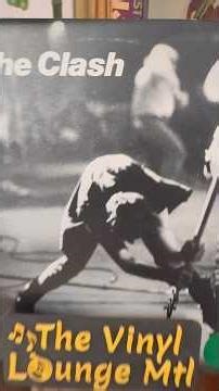 « London Calling » #theclash #londoncalling #punkrock #vlmtl #vc #thevinylloungemtl #nostalgia