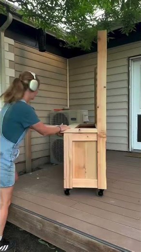 DIY gate and movable flower box! wanted something to help spruce this corner but also make easily.