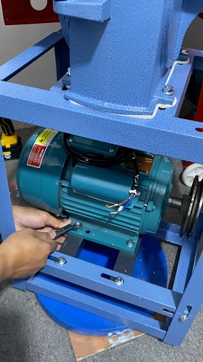 Pulverizer Machine 2.2Kw Electric Motor. #agriculture #agro #pulverizer #grasscutterfarming | Agro Pinoy Tv