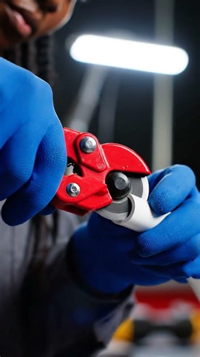 Mini Pipe Cutting Precision #MiniPipeCutter #PlumbingTools #PipeFitting