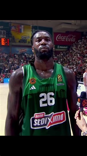 Ovaj izraz lica dovoljno govori ko će da pobedi u petak.#crvenazvezda #delije #fypppppppppppppppppppp #luka_cc01 #viral