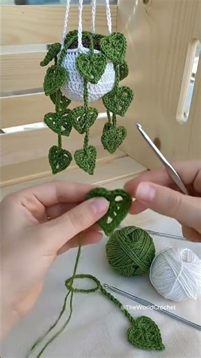 The cutest string of hearts #crochetcrosai #knitting #amigurumi #greenscreen #baby #newmom