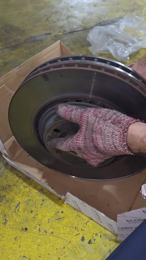 Lexus350 front brake pads and rotor replacement guide #automotive #mechanic #DIY | Smart Car Clinic | Facebook