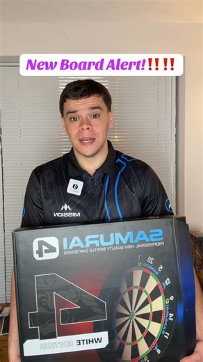 Heyzy_Darts on Instagram: "STUNNING NEW VERSION OF THE SAMURAI 4 BOARD FROM @missiondarts IN A GRAPHITE COLOUR🔥🔥 #darts #heyzy_darts #pdc #new #unboxing"