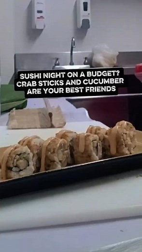 how to make kani sushi rool🍣