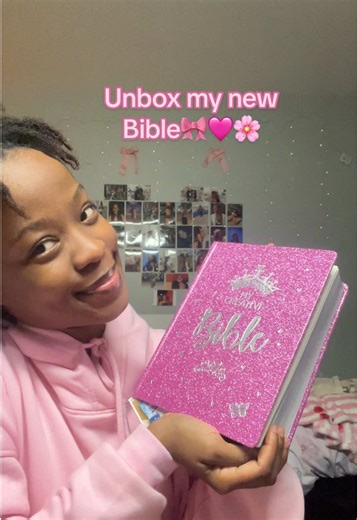 Early Christmas gift for the most deserving girl, my favourite girl♾️🩷I’m so happy. #mycreativebibleforgirls #pinkbible #unboxing #fypviral