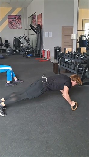 Push-ups on rings.Level up.