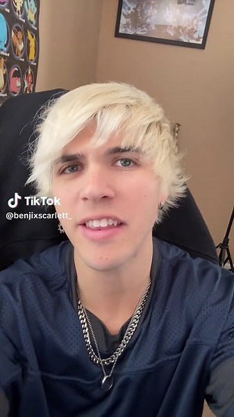 #greenscreen I am #emo | emo boy