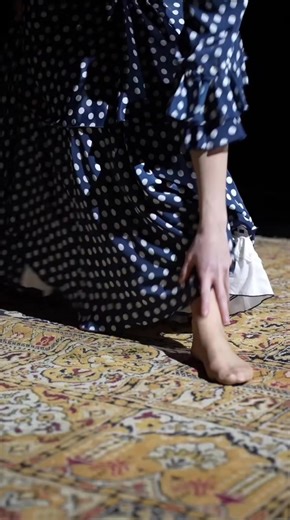 ⁨\tבית בובות 🏚️ 31/1-7/2 | ניסן נתיב ירושלים 24-25/2 | ניסן נתיב תל אביב כאשר סוד מן העבר מאיים להיחשף, מתחיל הבית להתפורר. דרמה המלווה את מסעם אל האמת הפנימית, זו שלוקחת אחריות ואינה מתפשרת גם אם המחיר כבד מנשוא. בהשתתפות תלמידי ותלמידות מחזור ל״ז. מחזה מאת: הנריק איבסן בימוי: גלית צברי עיצוב תנועה: נתלי שילמן ימים א׳ - ה׳, מוצ״ש | 20:00 יום ו׳ | 12:00 תל אביב | 20:30 כרטיסים באתר ניסן נתיב 🎟️⁩⁩⁩ #ניסןנתיב #לימודימשחק